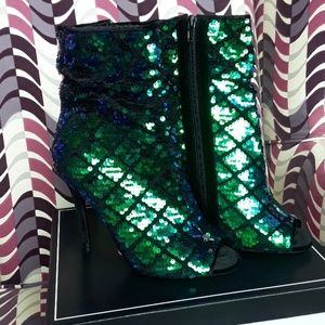 Qupid sequence mid length boots